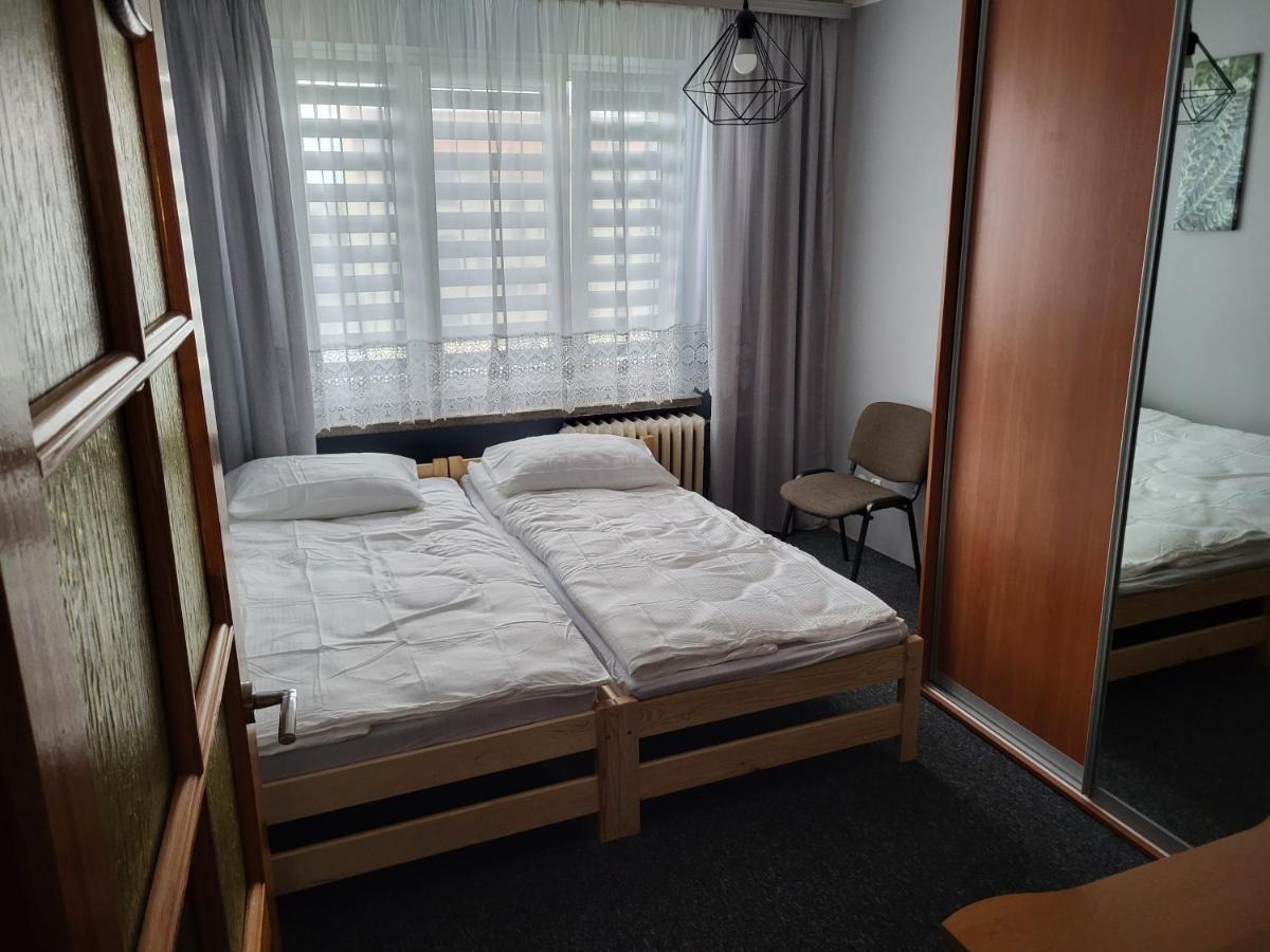 Apartament Sosnowy Z Parkingiem Торунь Екстер'єр фото