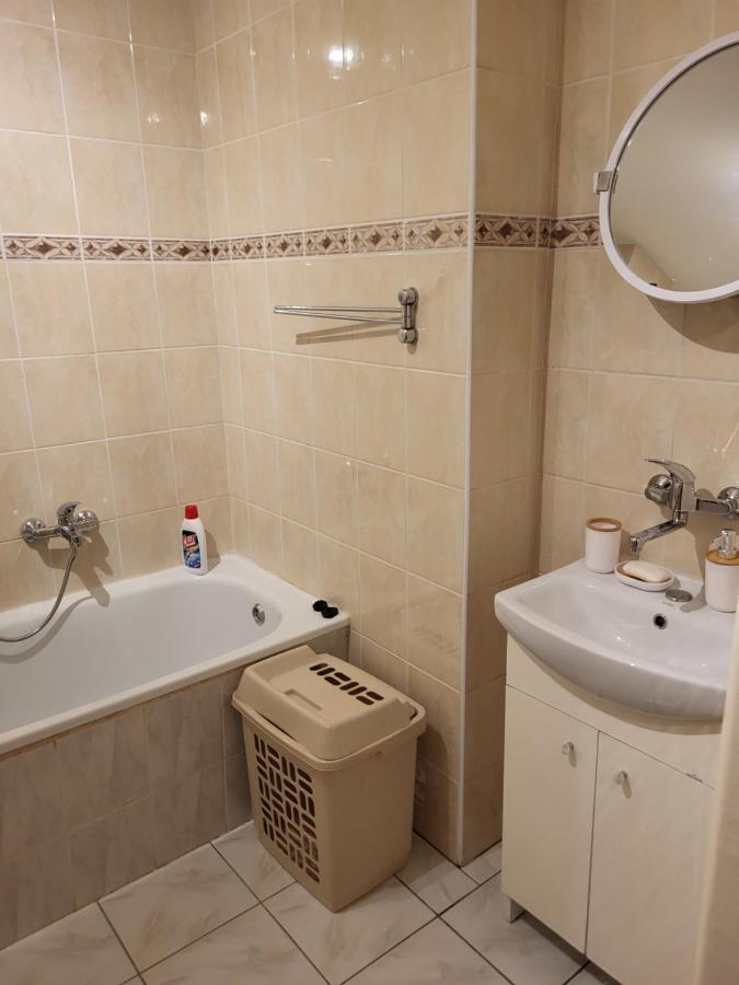 Apartament Sosnowy Z Parkingiem Торунь Екстер'єр фото